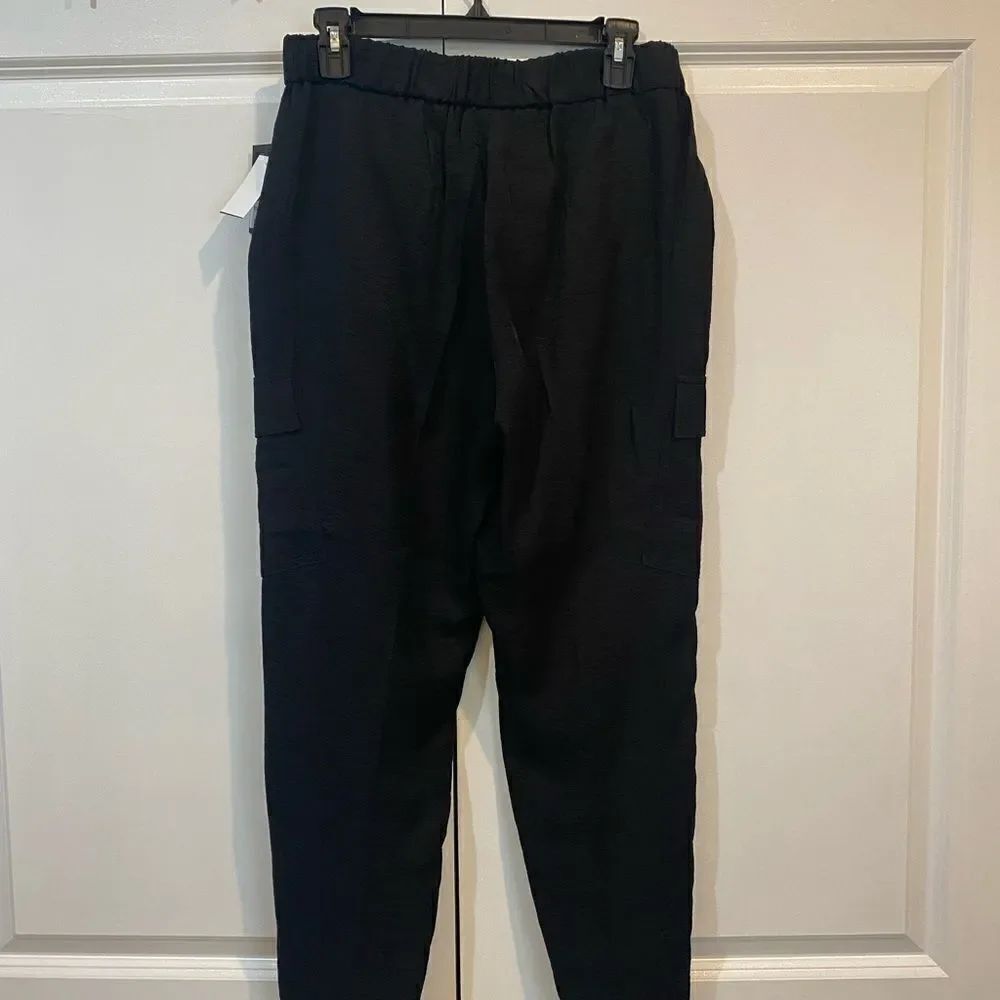 DKNY light pants size 4 NWT